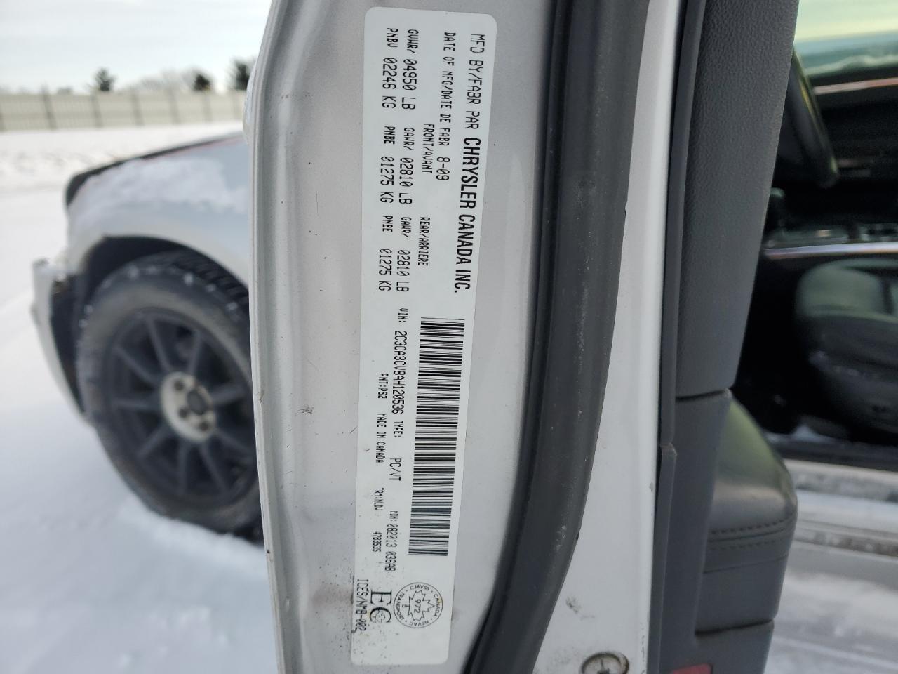 2010 Chrysler 300 - Image 12