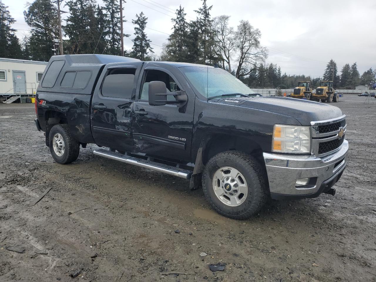 2011 Chevrolet Silverado - Image 4