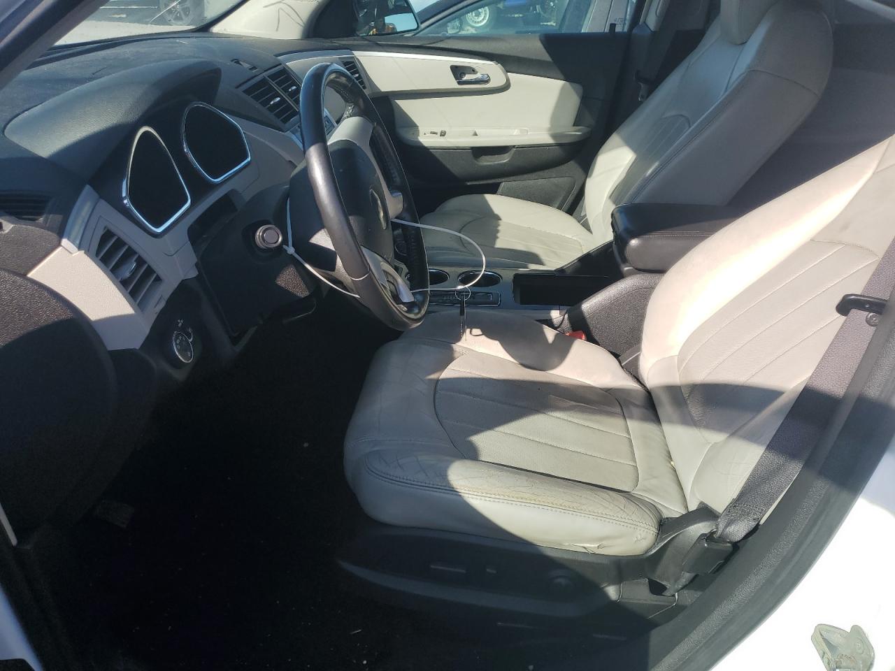 2009 Chevrolet Traverse - Image 7