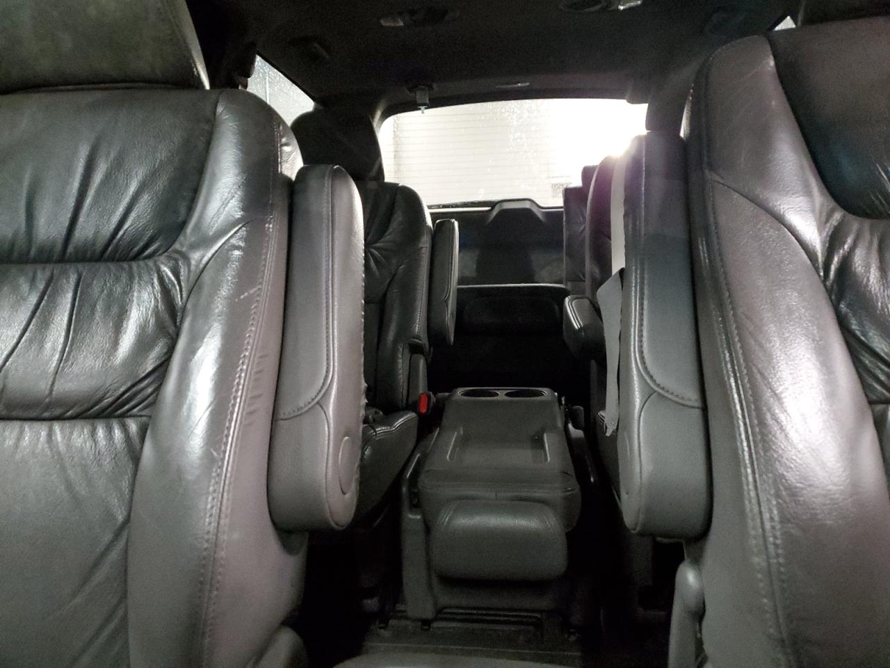 2010 Honda Odyssey - Image 10
