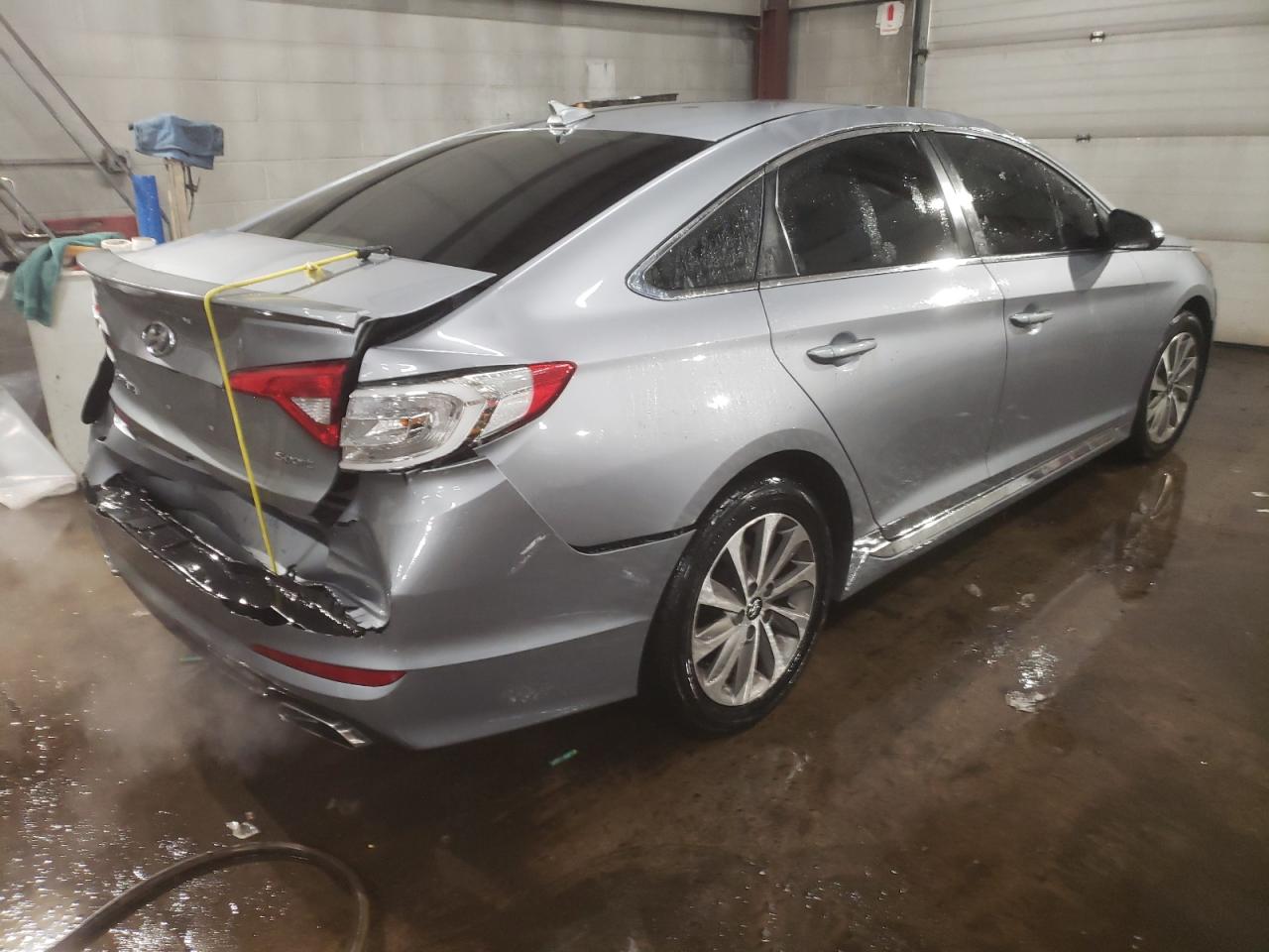 2015 Hyundai Sonata - Image 3