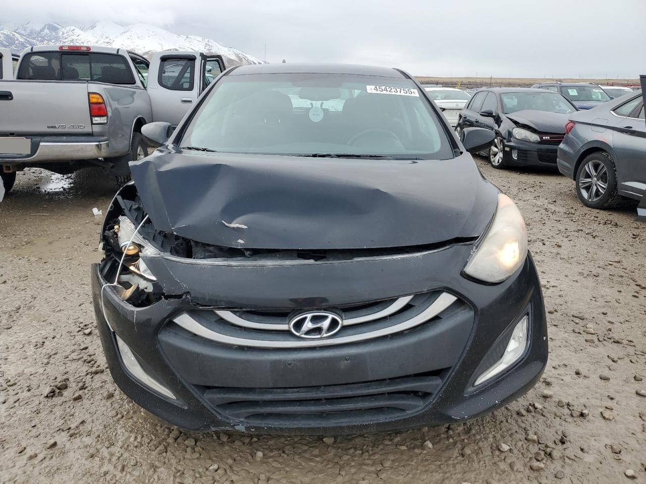 2013 Hyundai Elantra - Image 5