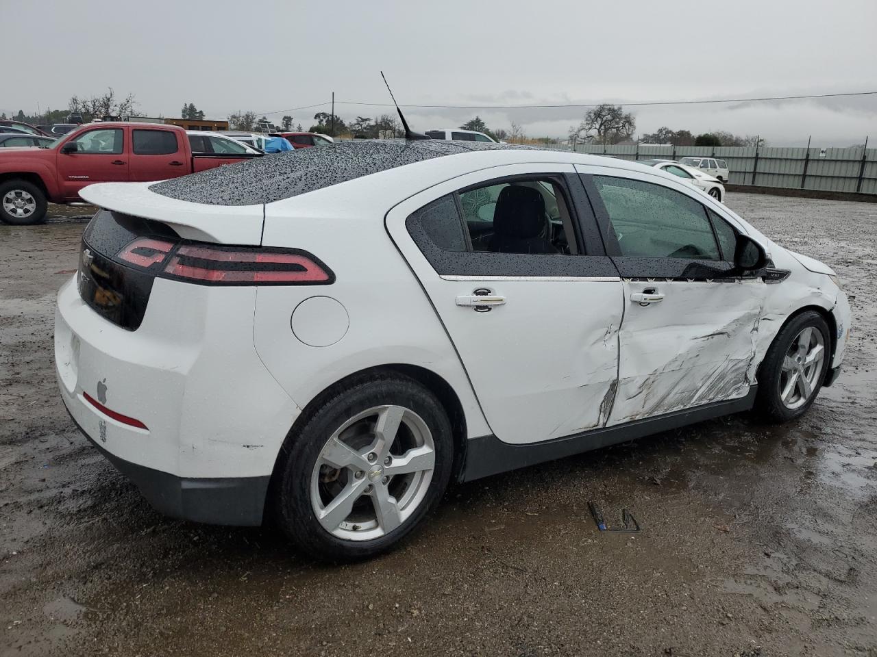 2012 Chevrolet Volt - Image 3