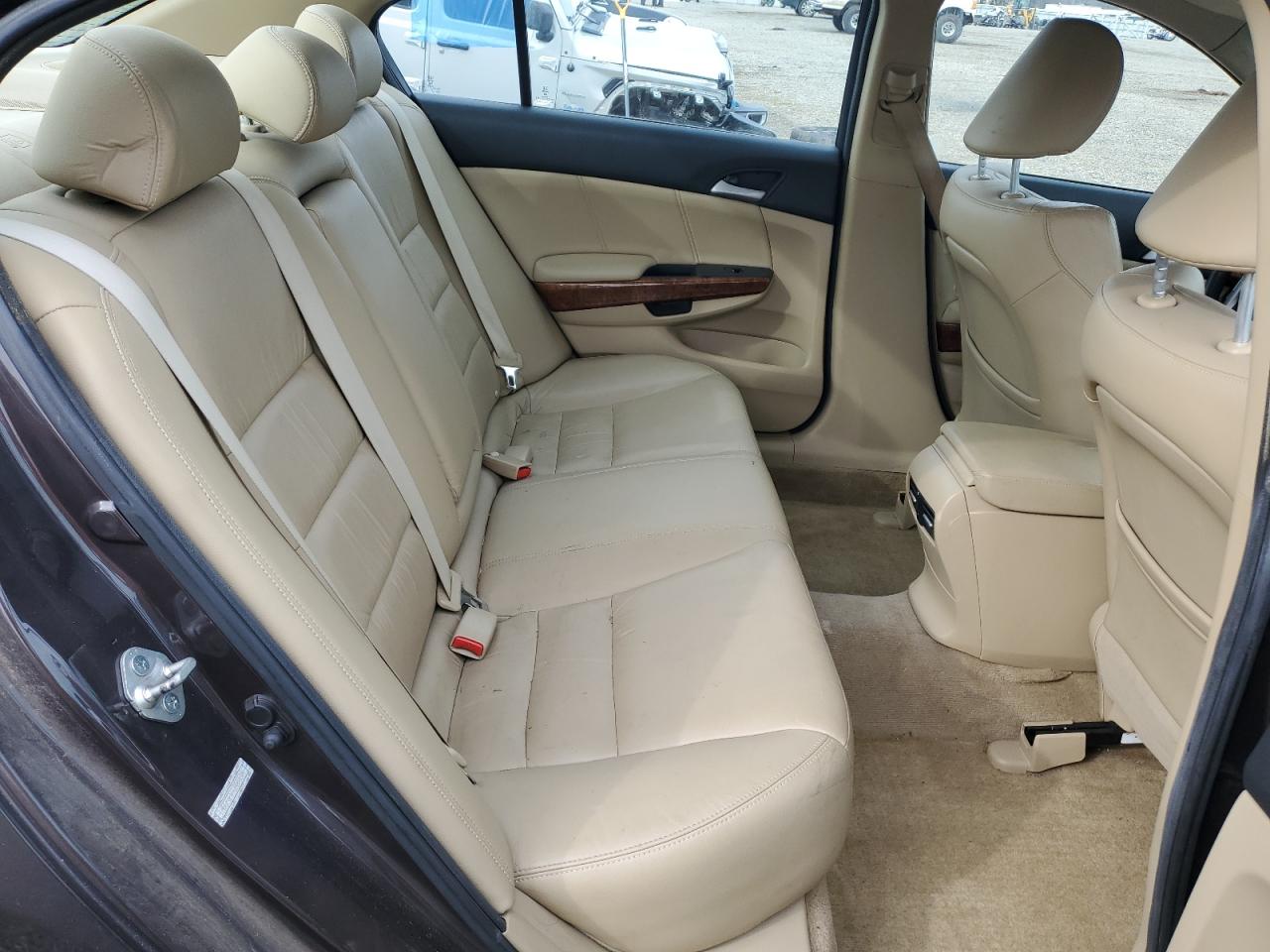 2012 Honda Accord - Image 10