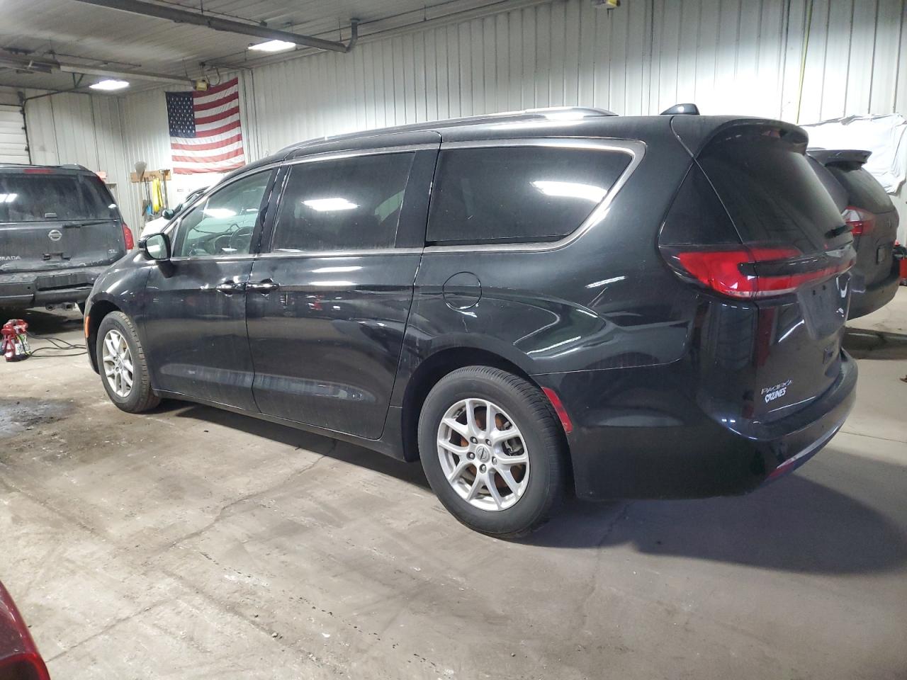 2021 Chrysler Pacifica - Image 2