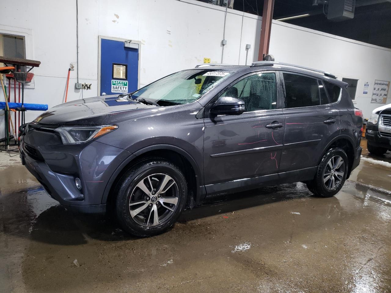 2017 Toyota RAV 4 - Image 1