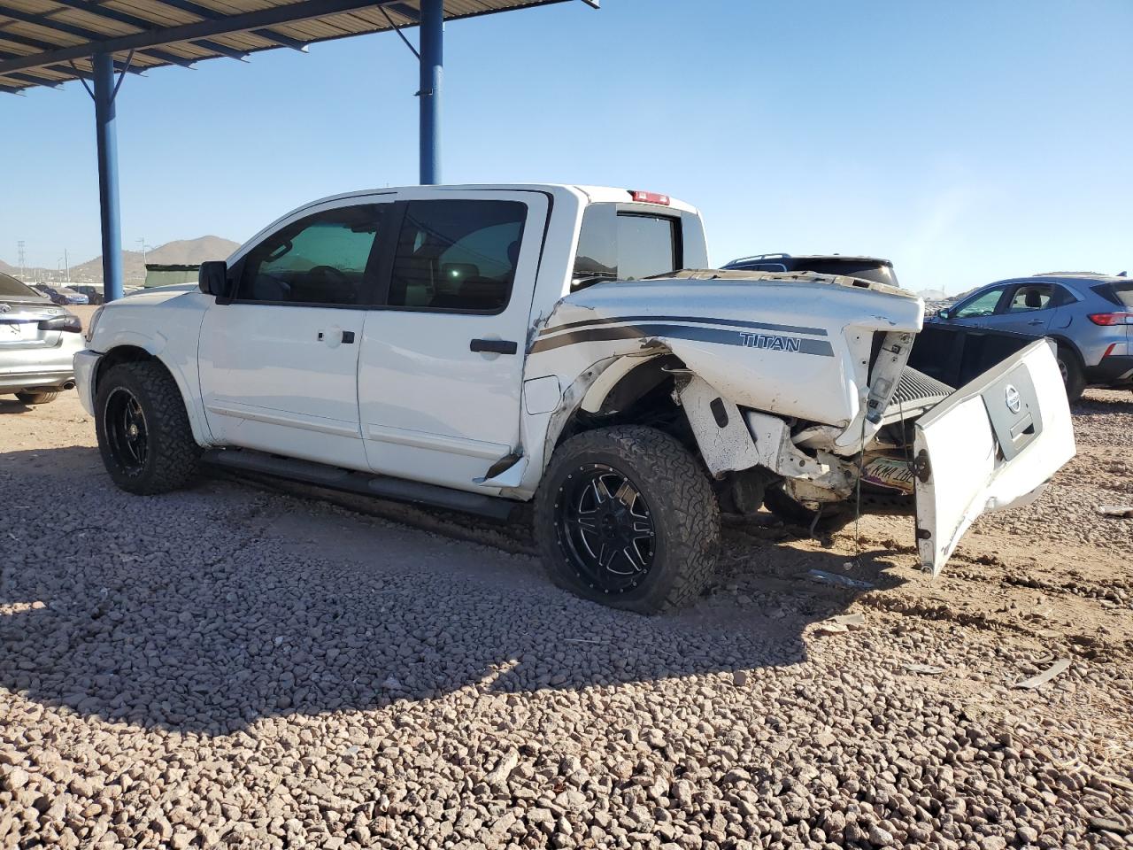 2012 Nissan Titan - Image 2