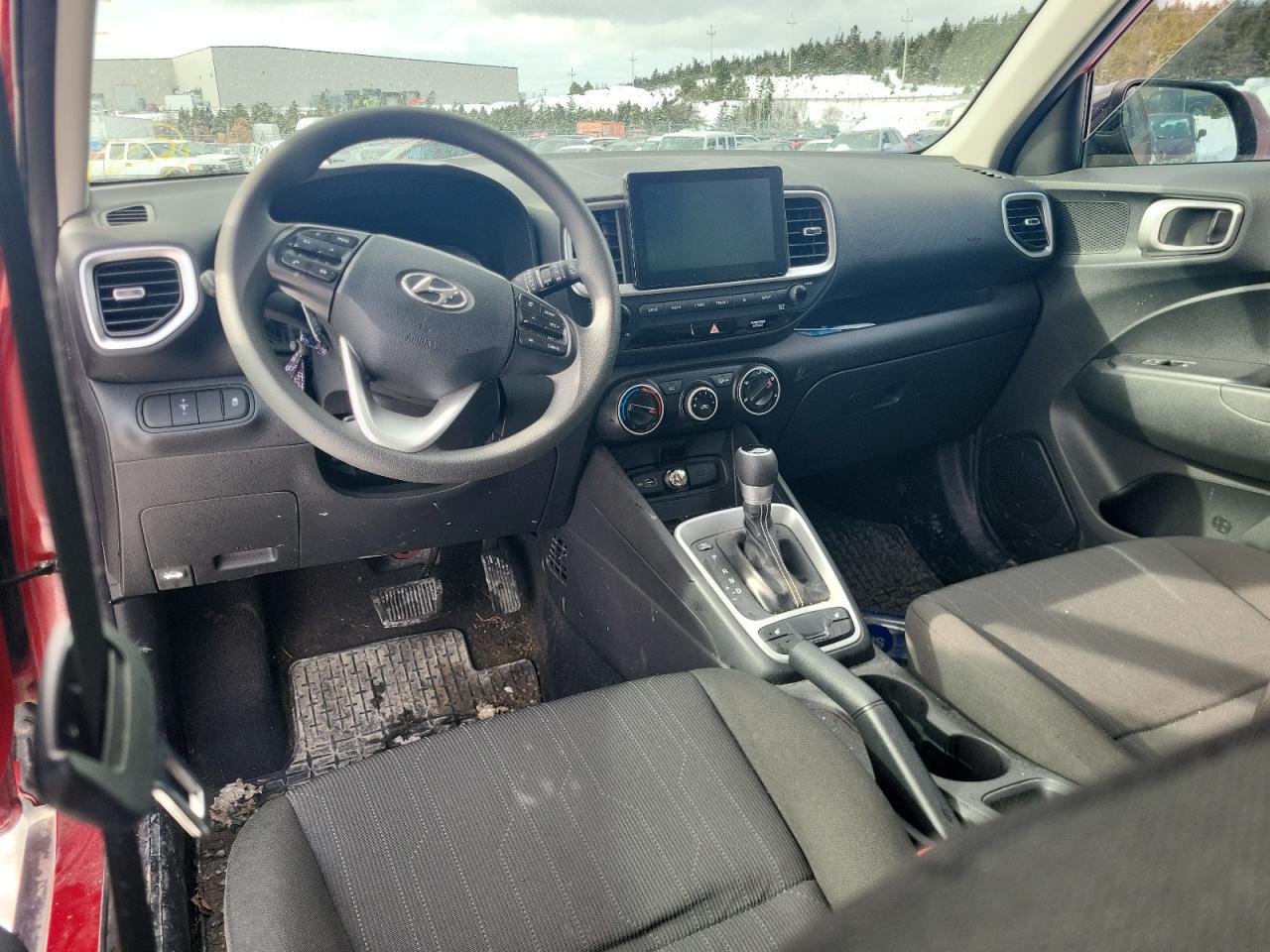 2022 Hyundai Venue - Image 8