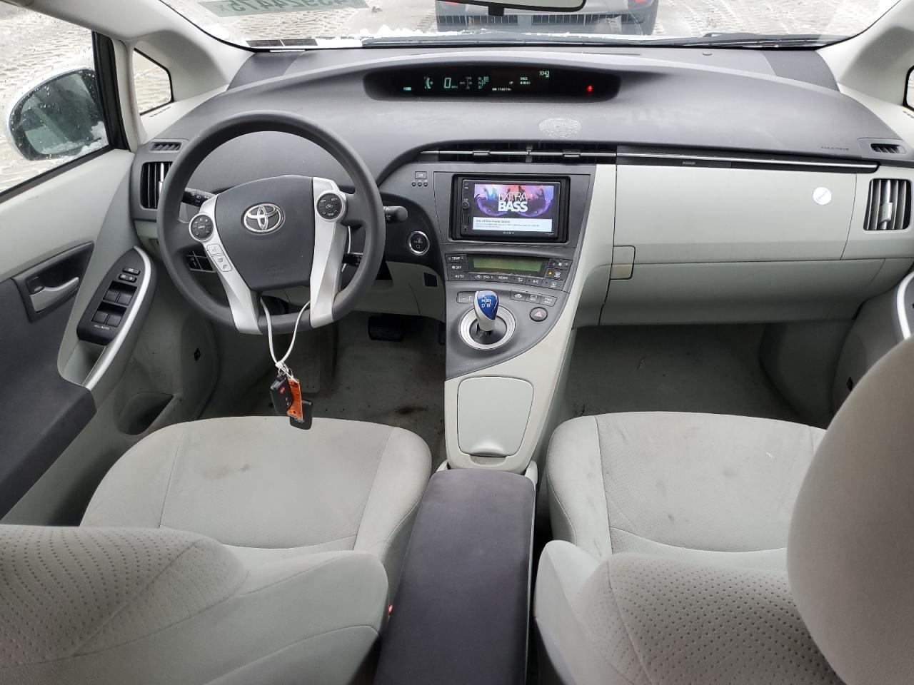 2011 Toyota Prius - Image 8