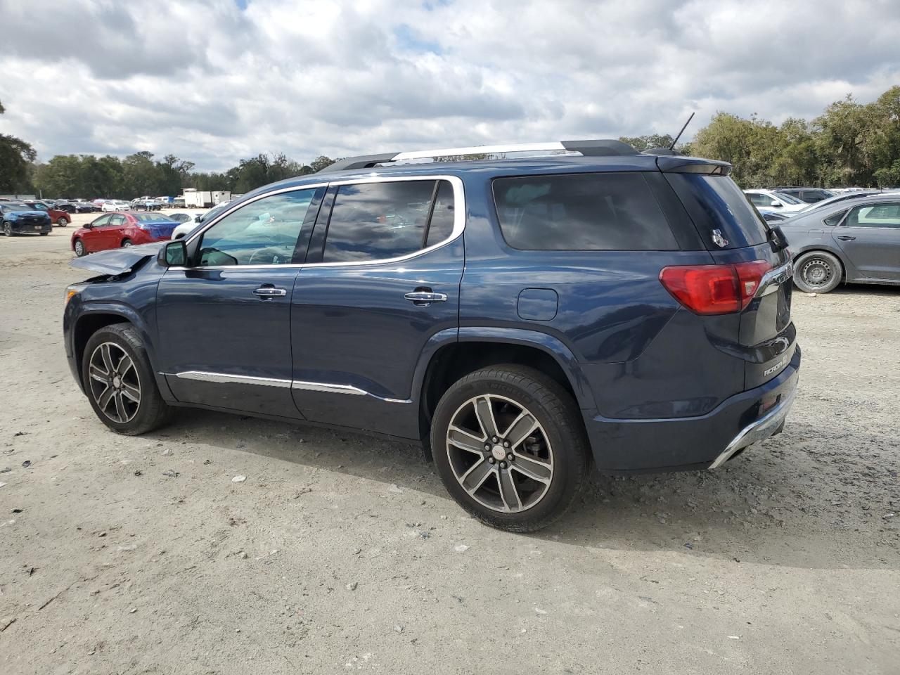 2018 GMC Acadia - Image 2