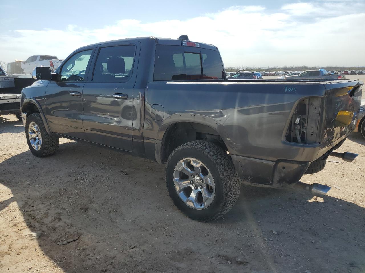 2020 RAM 1500 - Image 2