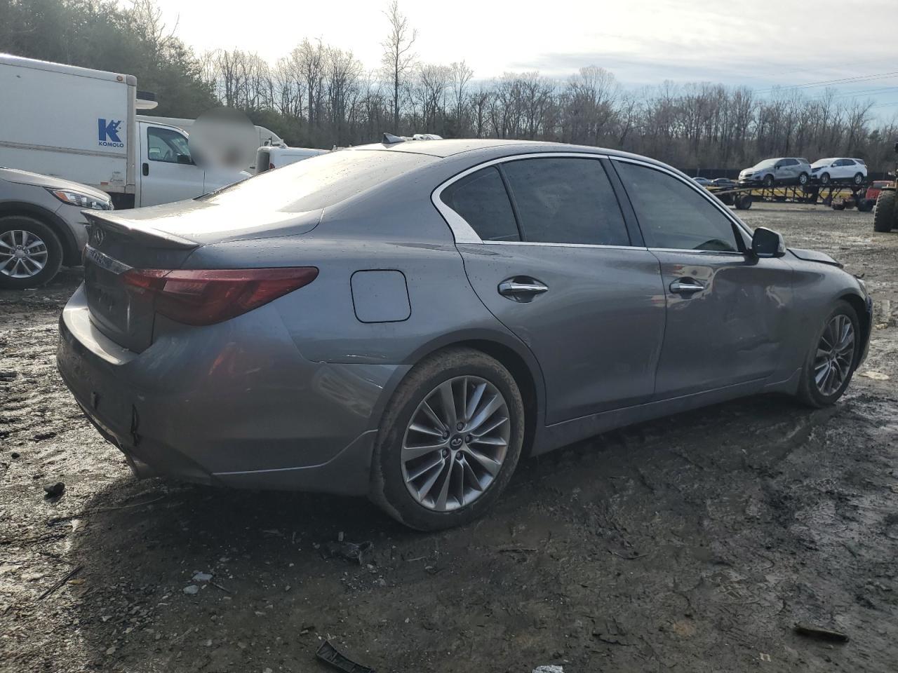 2018 Infiniti Q50 - Image 3