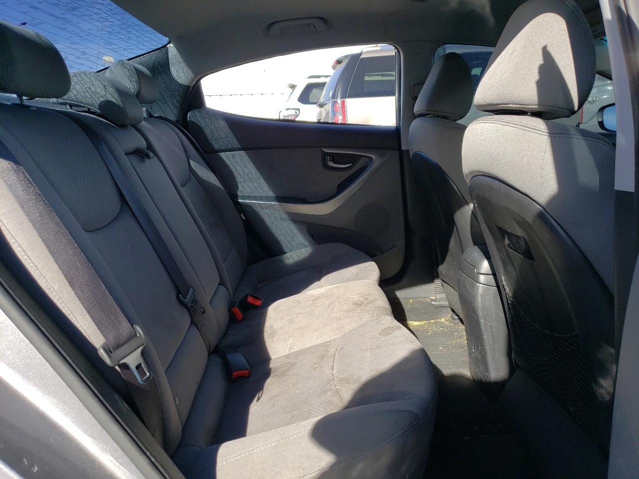 2013 Hyundai Elantra - Image 10