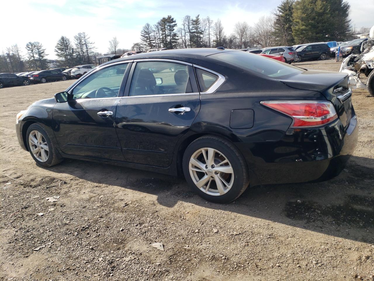 2015 Nissan Altima - Image 2