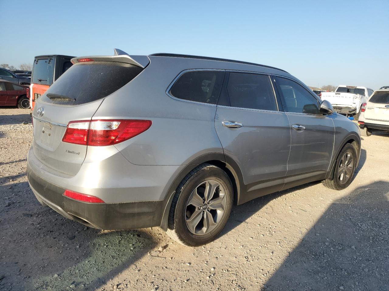 2014 Hyundai Santa Fe - Image 3