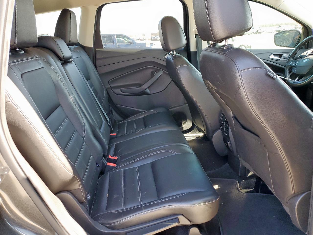 2017 Ford Escape - Image 11