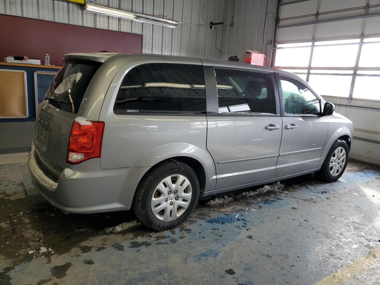 2016 Dodge Caravan - Image 3
