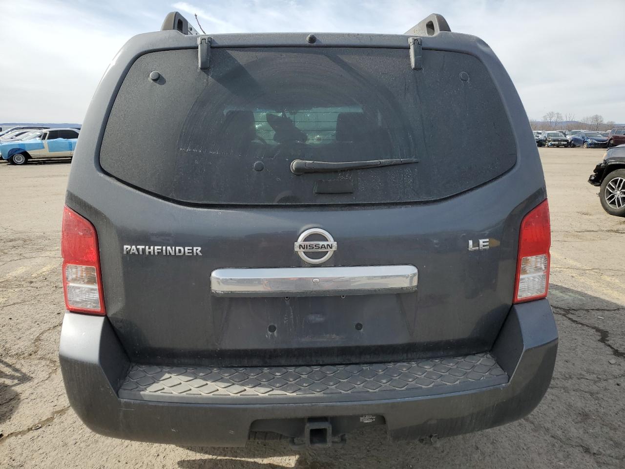 2011 Nissan Pathfinder - Image 6