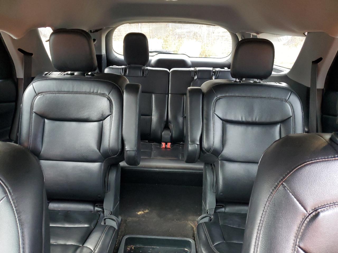 2020 Ford Explorer - Image 10