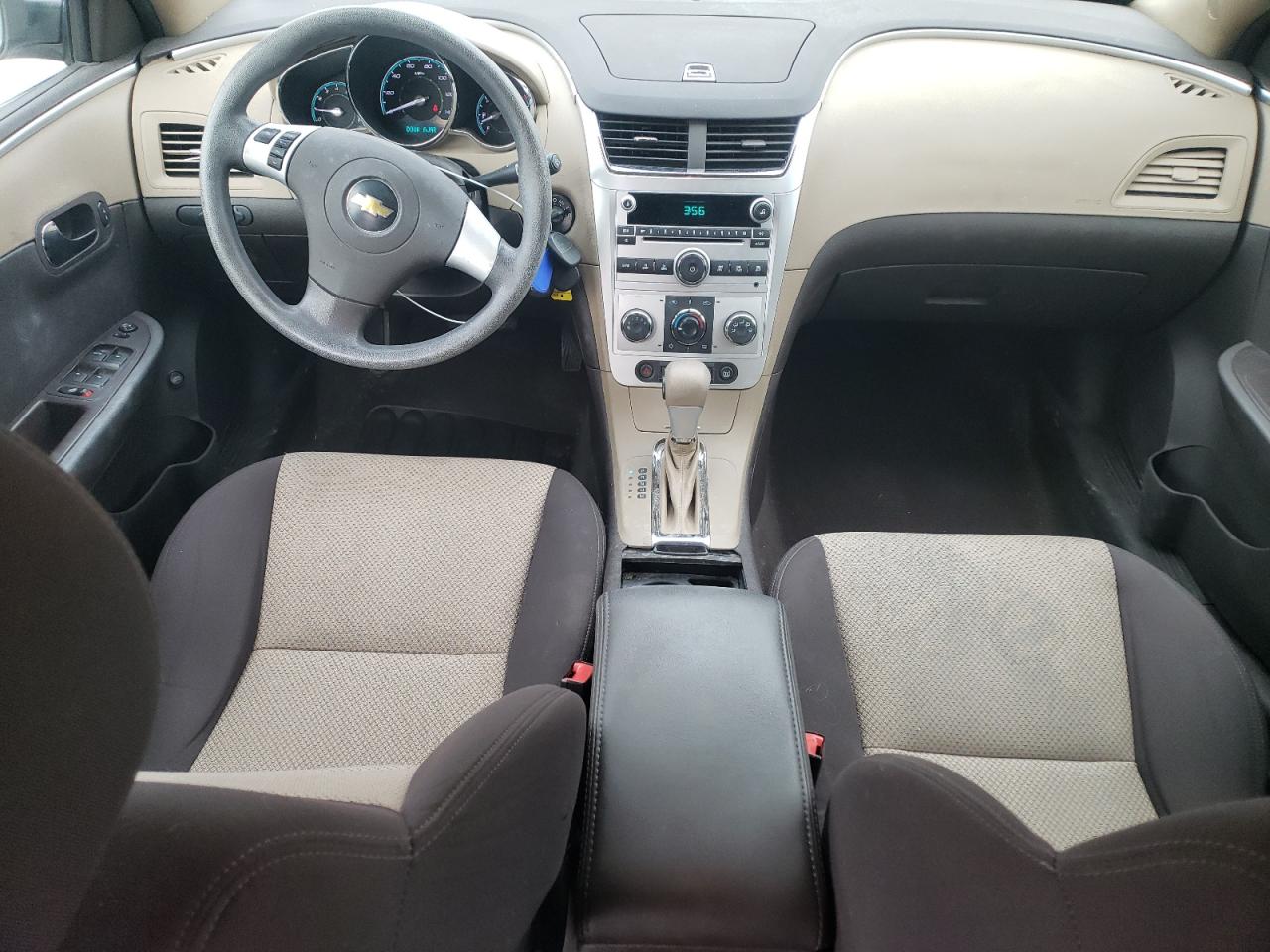 2011 Chevrolet Malibu - Image 8