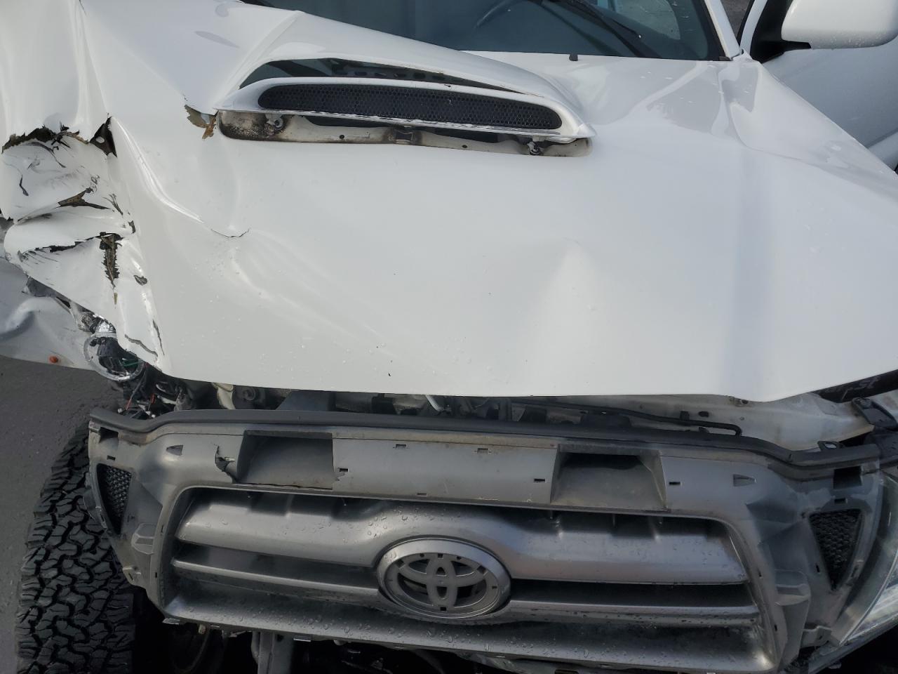 2010 Toyota Tacoma - Image 11