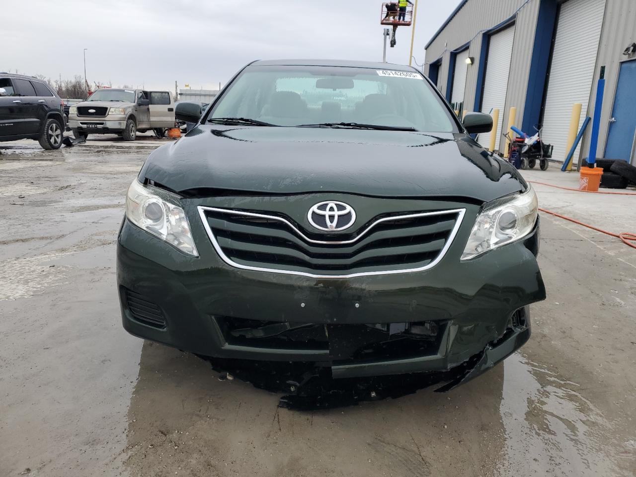 2010 Toyota Camry - Image 5