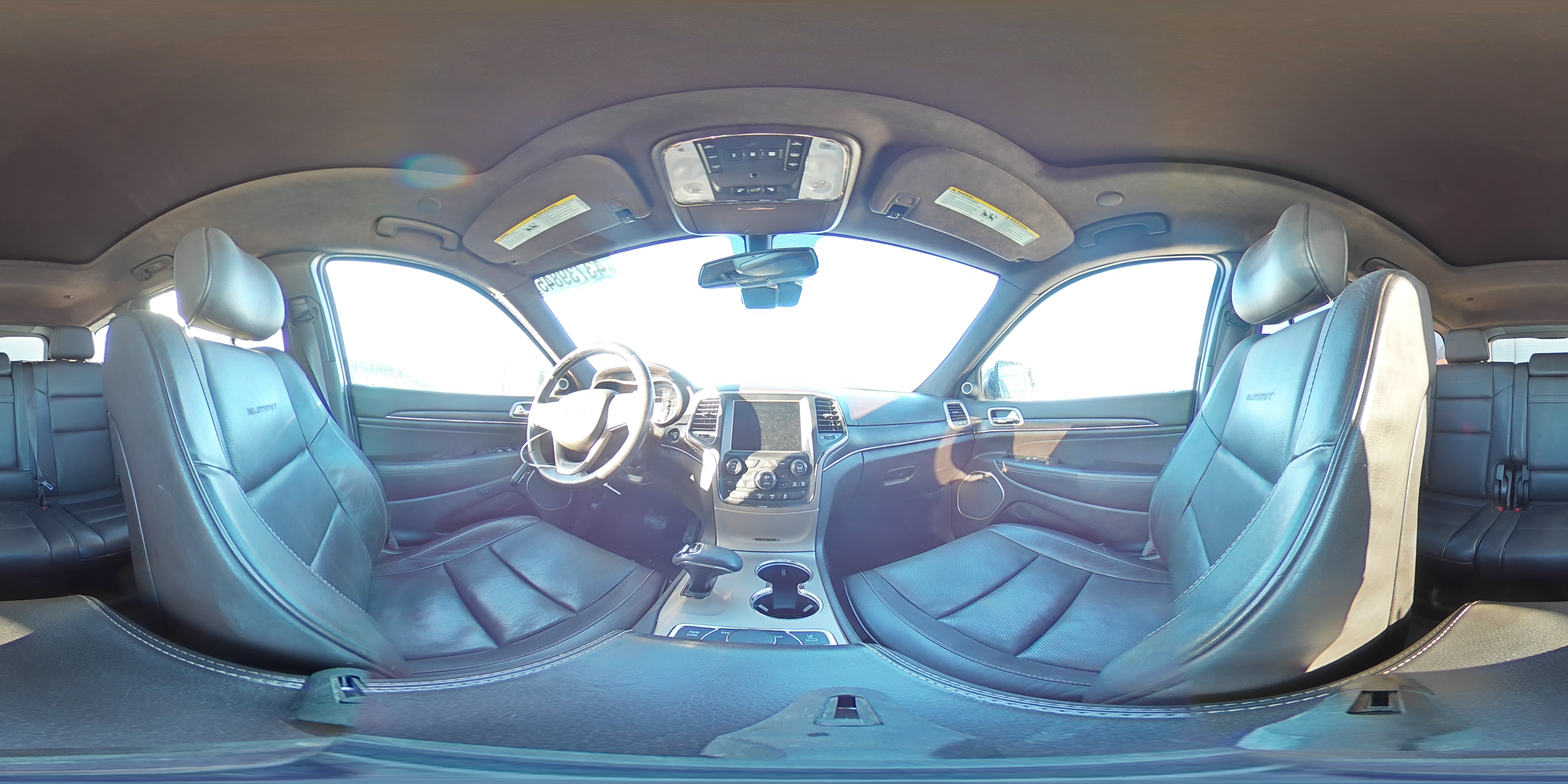 2015 Jeep Grand Cherokee - Image 15