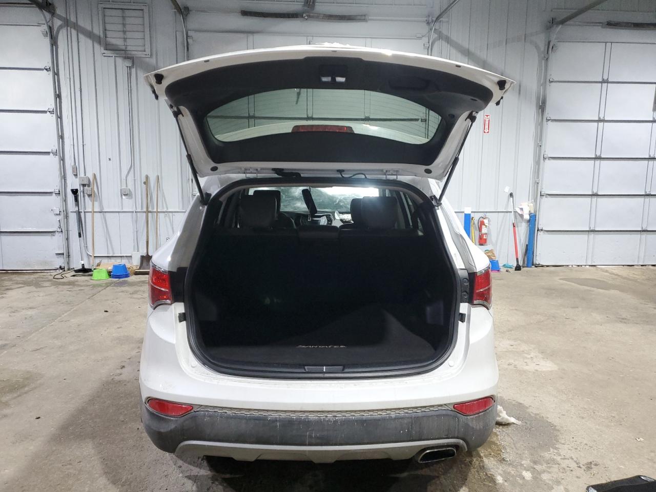2015 Hyundai Santa Fe - Image 6