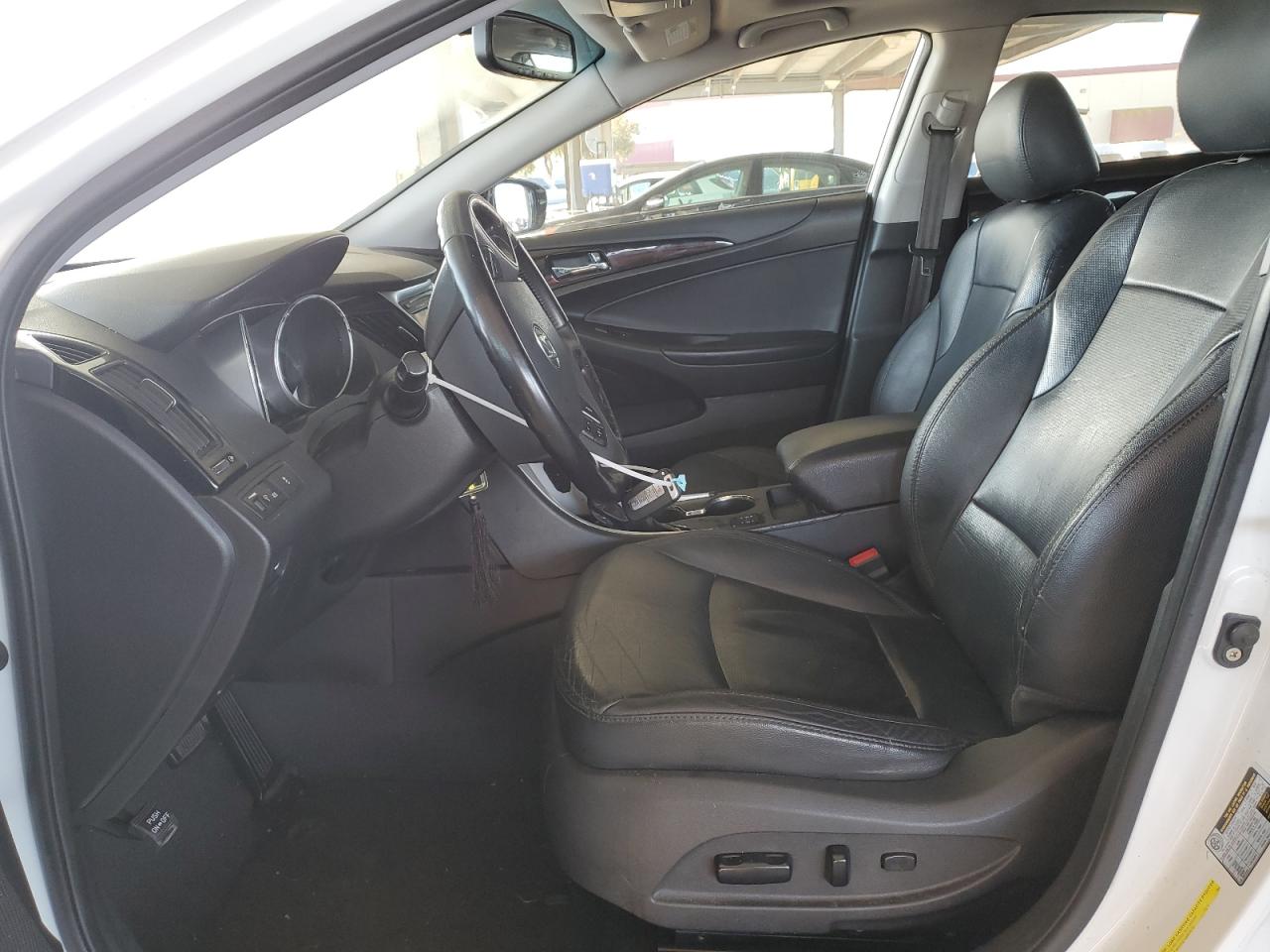 2011 Hyundai Sonata - Image 7