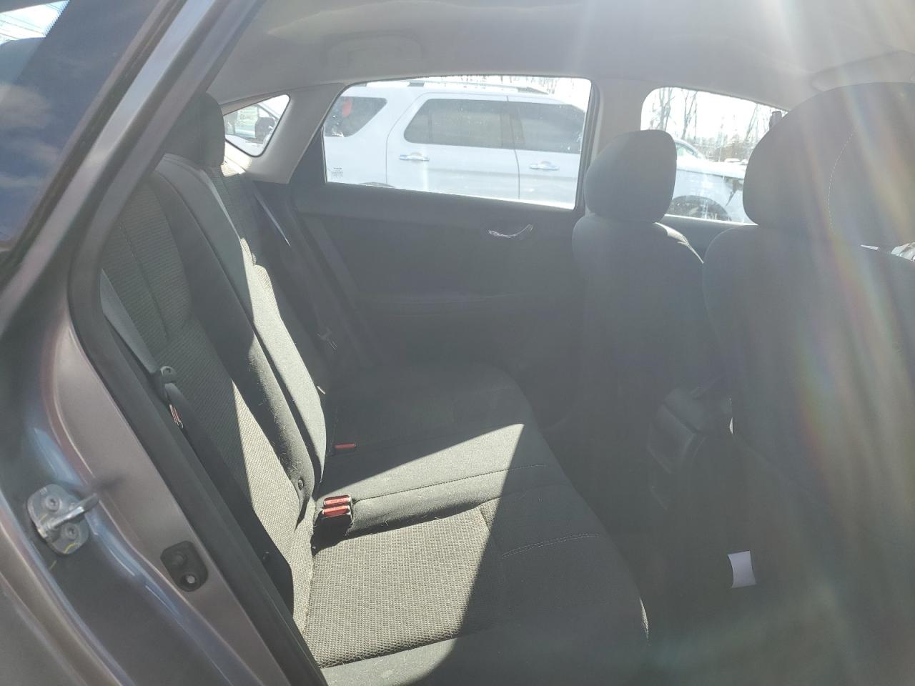 2017 Nissan Sentra - Image 10