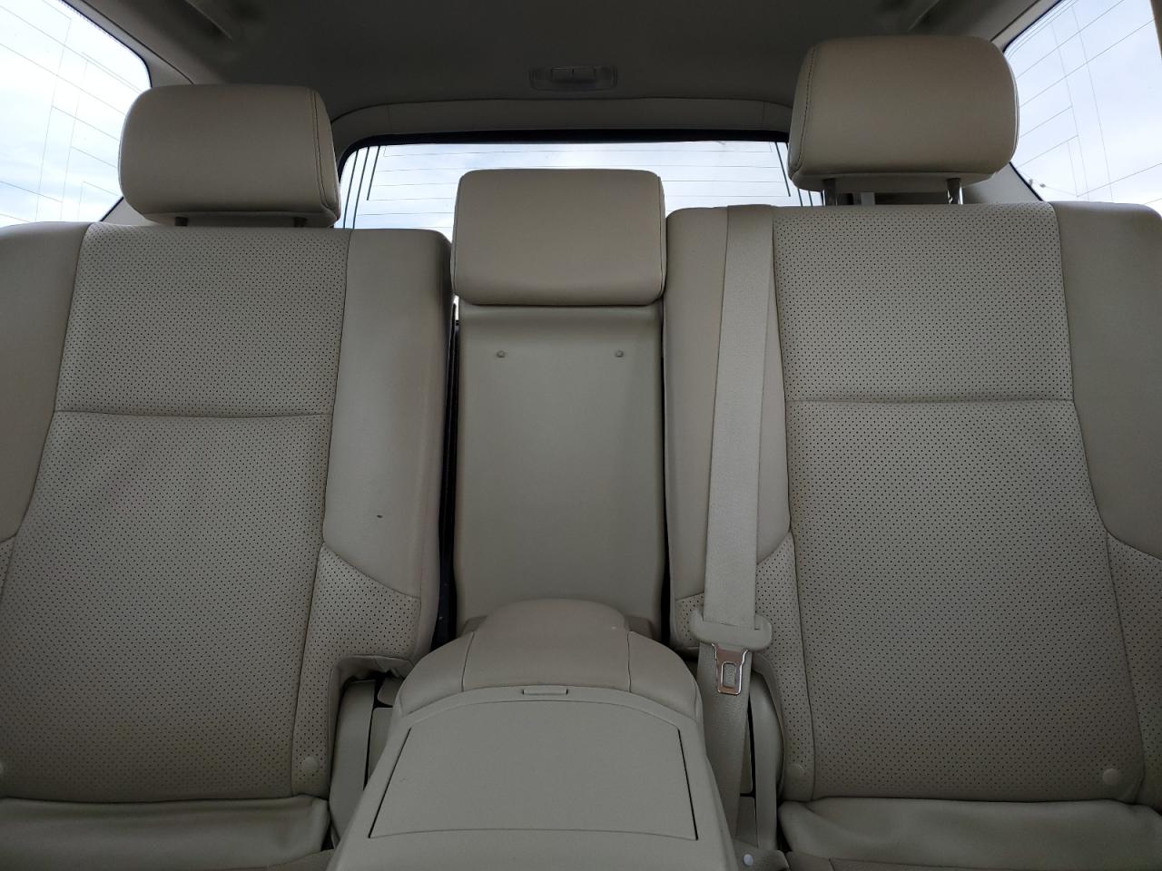 2010 Lexus GX - Image 10