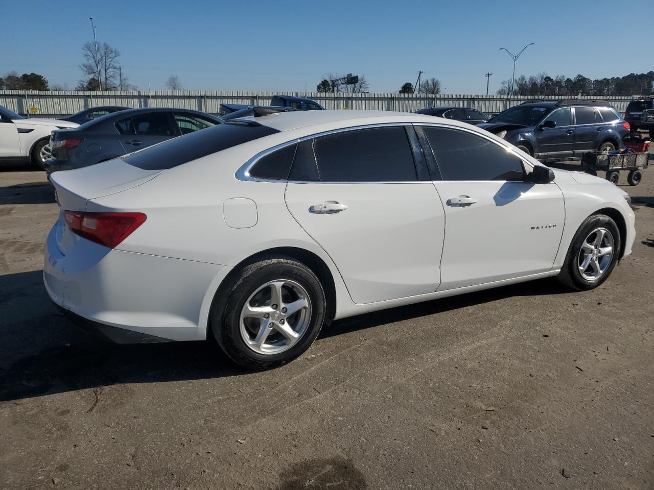2018 Chevrolet Malibu - Image 3