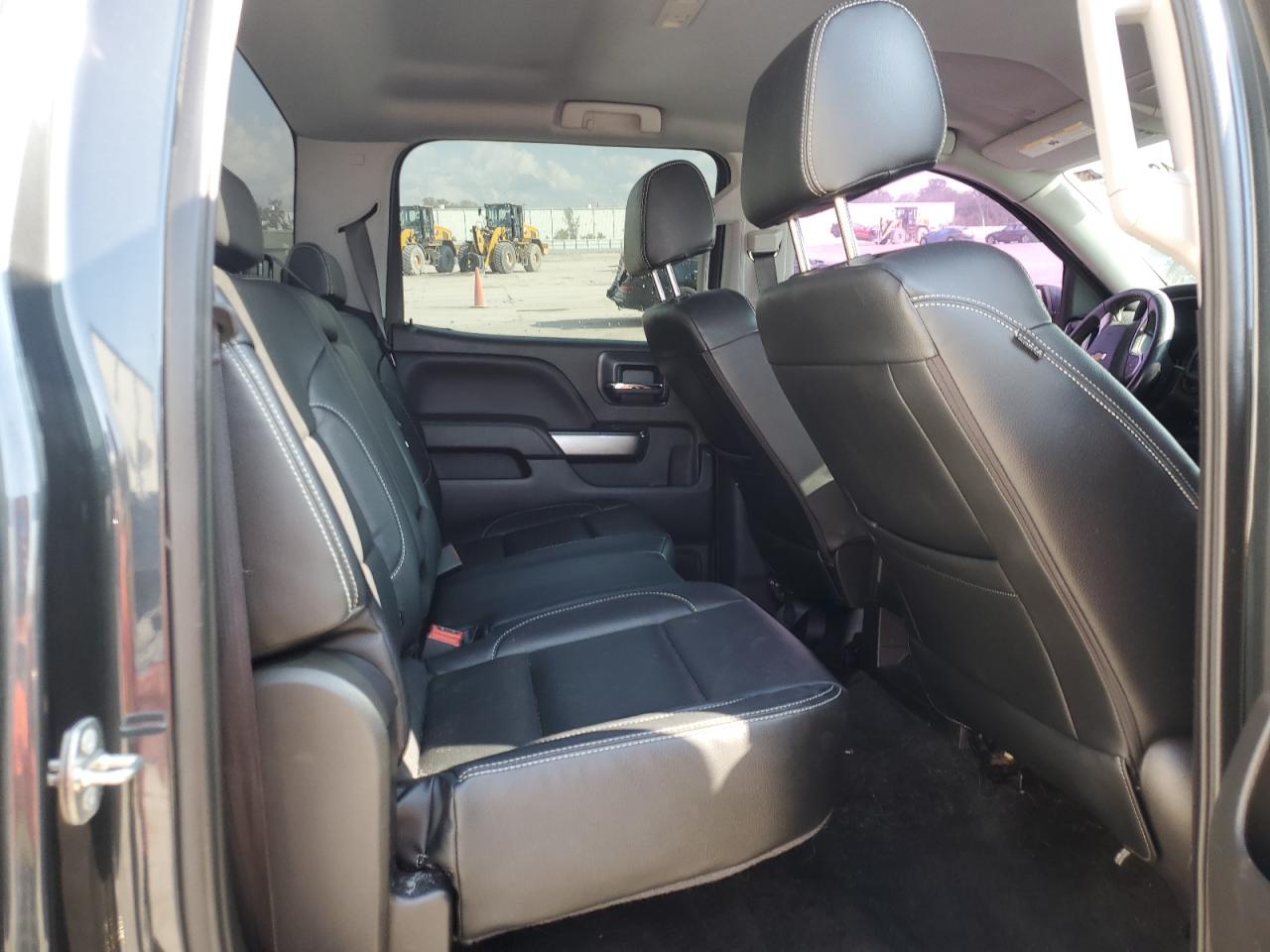 2018 Chevrolet Silverado - Image 10