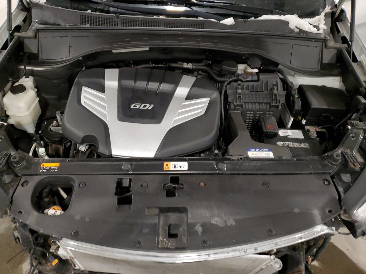 2014 Hyundai Santa Fe - Image 12