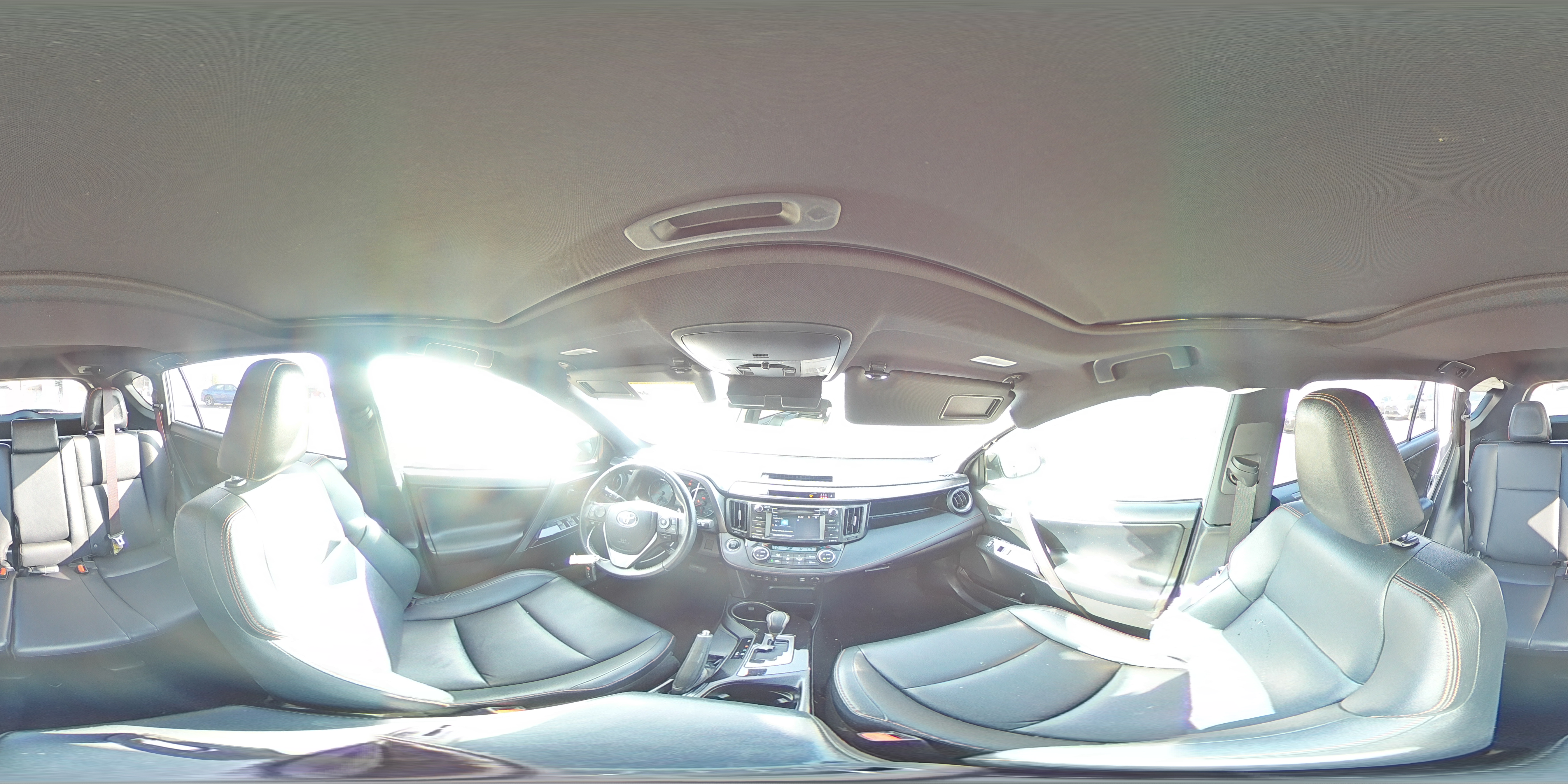 2018 Toyota RAV 4 - Image 13