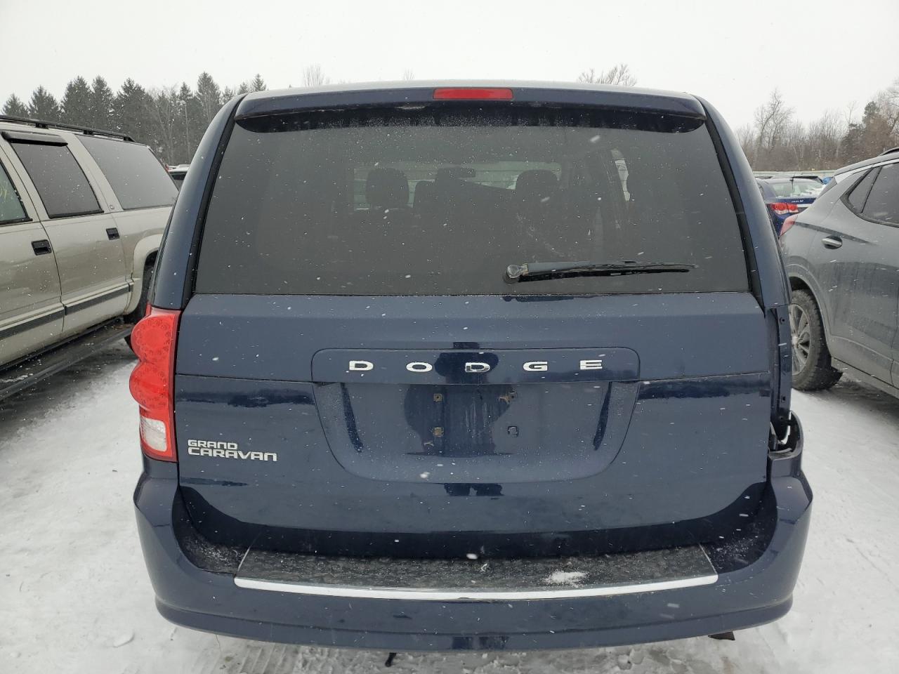 2015 Dodge Caravan - Image 6