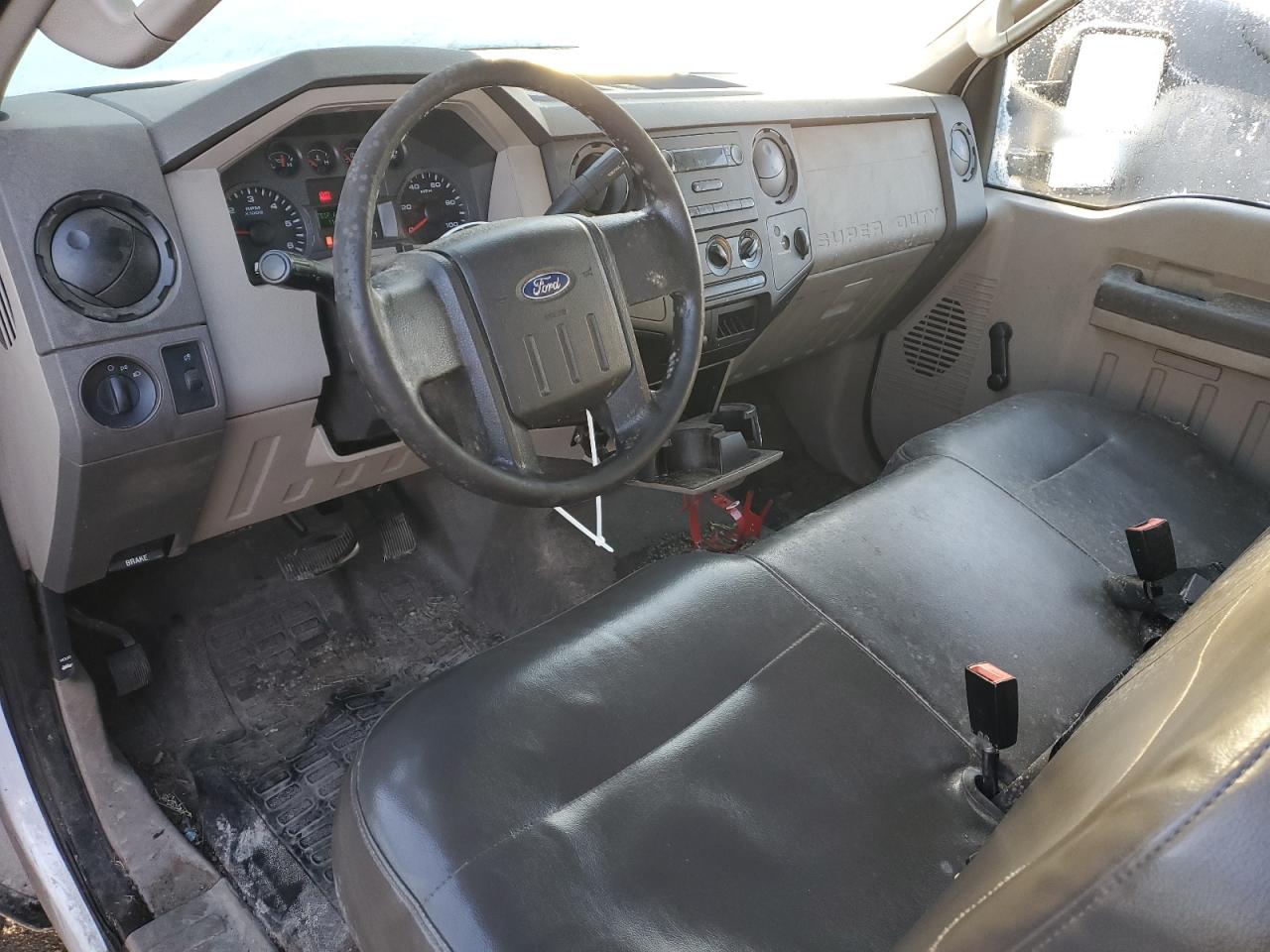2010 Ford F350 - Image 8