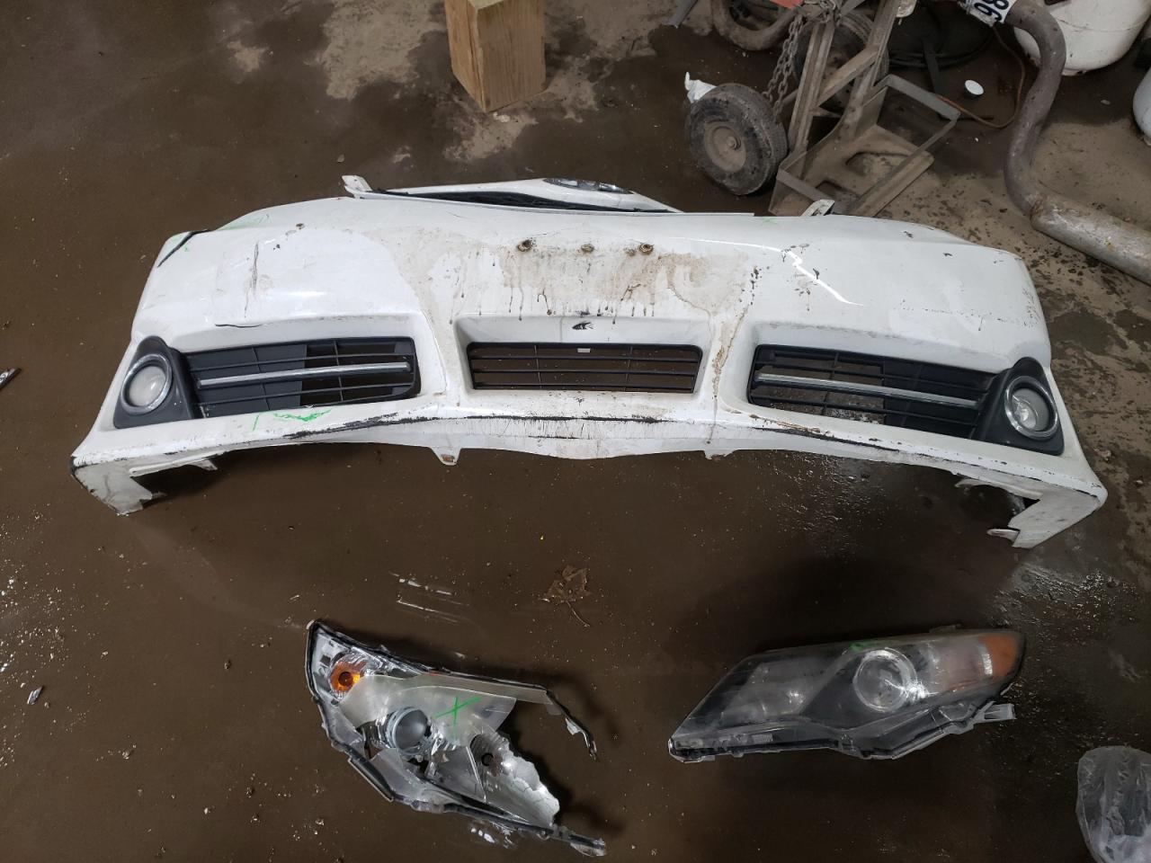 2014 Toyota Camry - Image 12