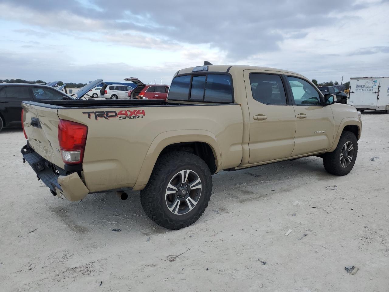 2016 Toyota Tacoma - Image 3