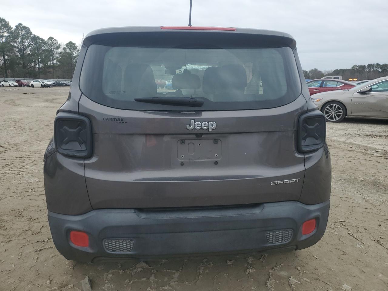 2017 Jeep Renegade - Image 6