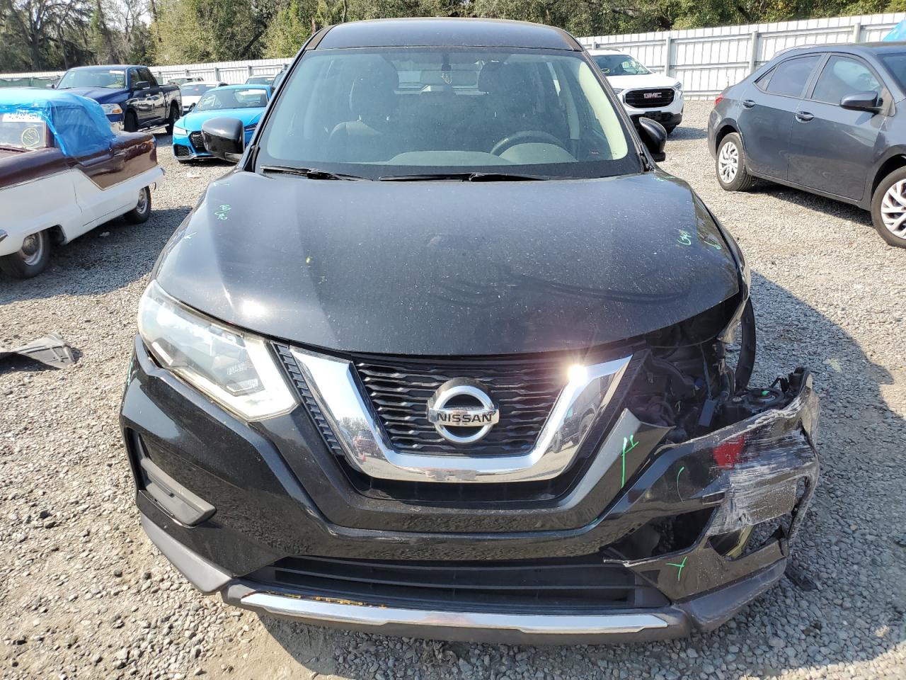 2017 Nissan Rogue - Image 5