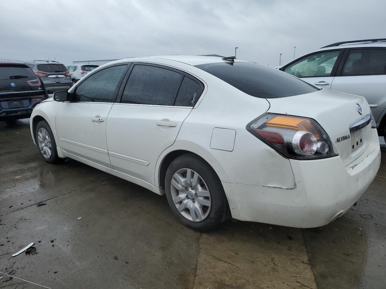 2011 Nissan Altima - Image 2