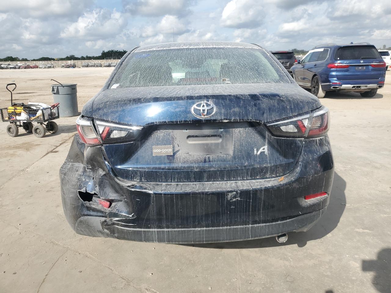 2017 Toyota Yaris - Image 6
