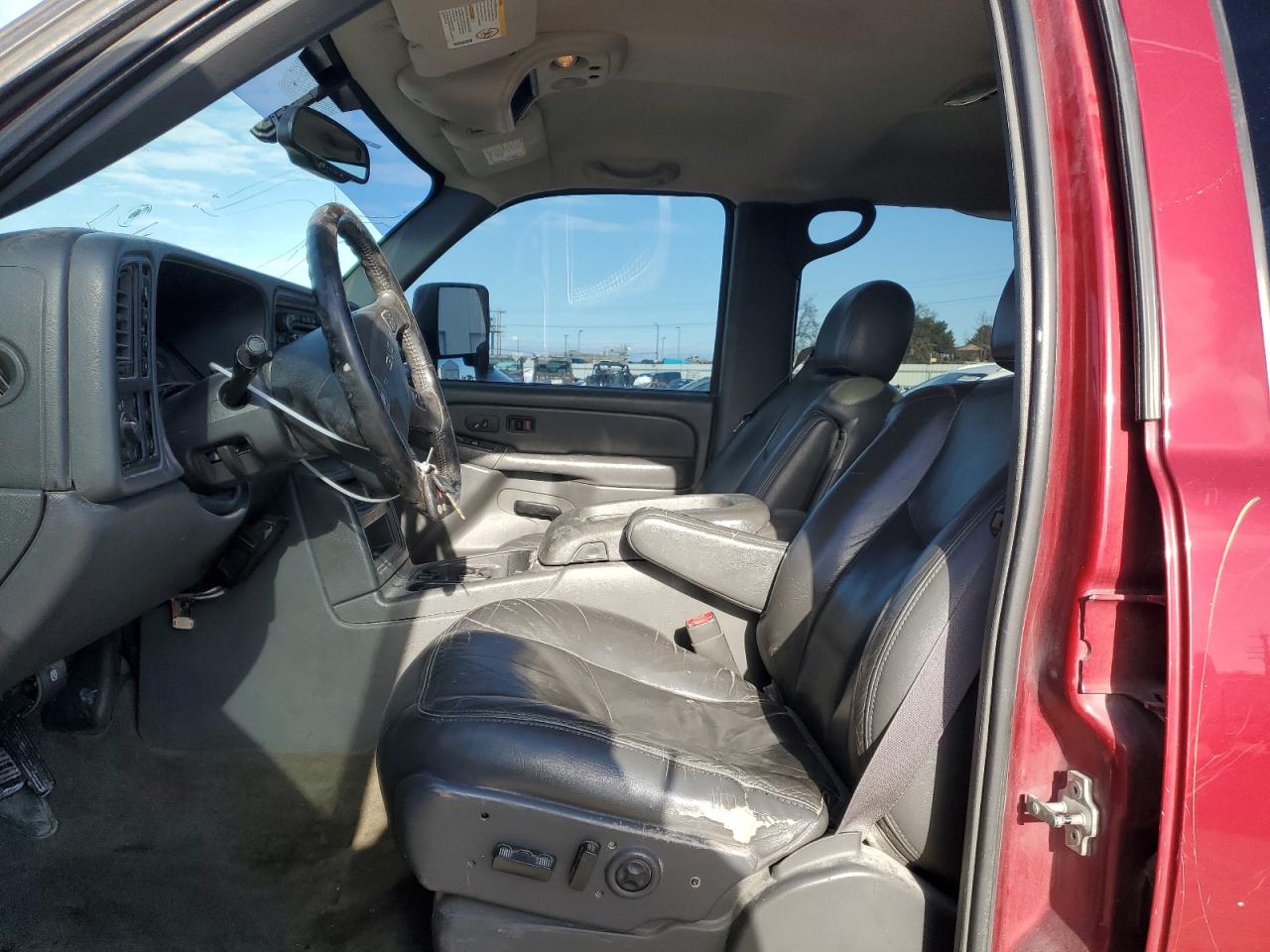 2004 GMC Sierra - Image 7