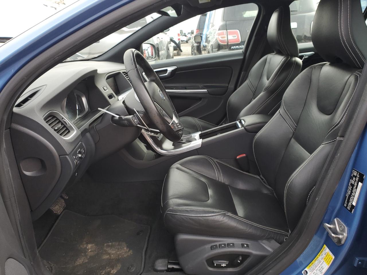 2016 Volvo V60 - Image 7