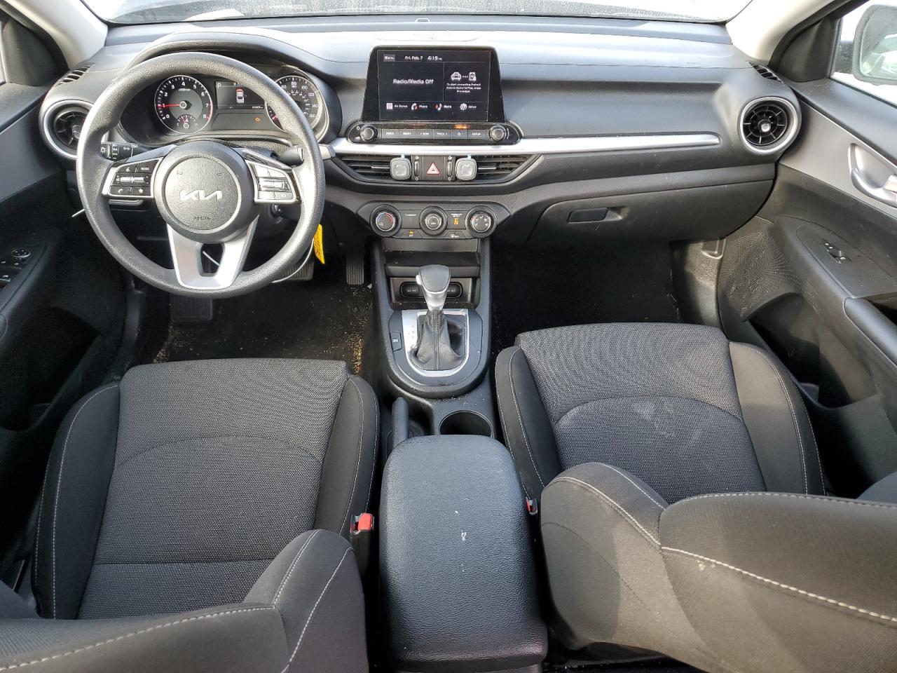 2022 Kia Forte - Image 8
