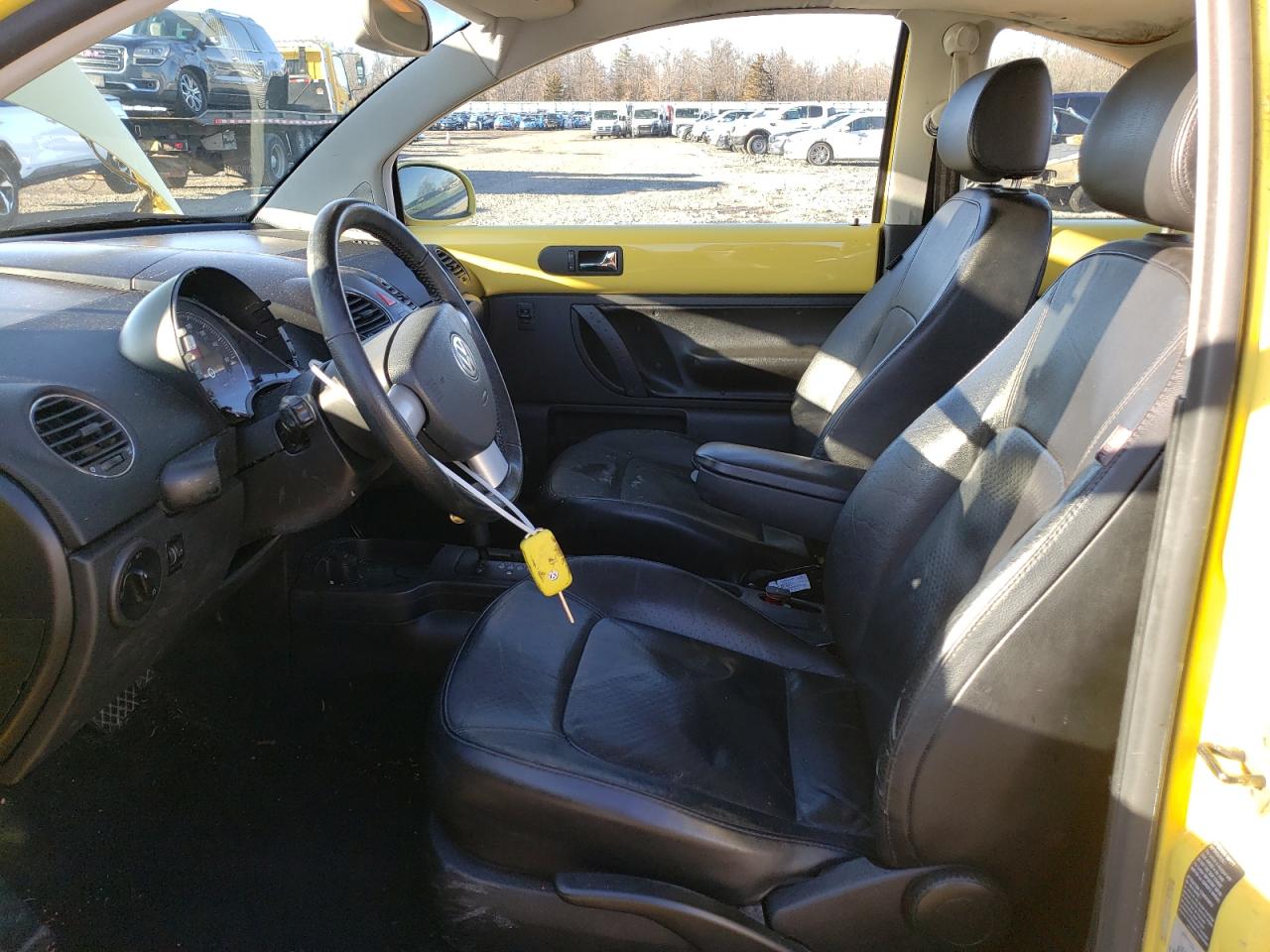 2006 Volkswagen Beetle - Image 7