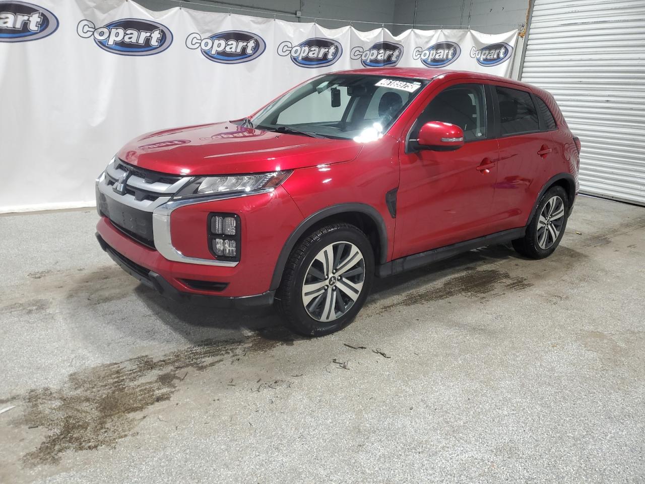 2021 Mitsubishi Outlander - Image 1