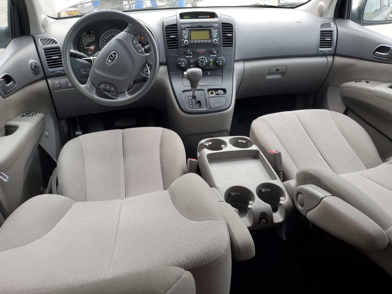 2012 Kia Sedona - Image 8