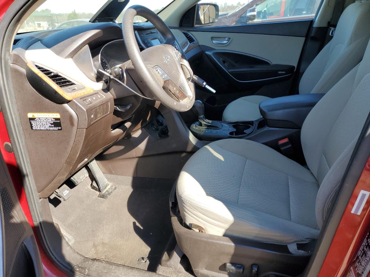 2015 Hyundai Santa Fe - Image 7